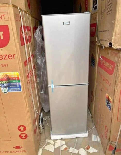 Réfrigérateur nasco 196 litres