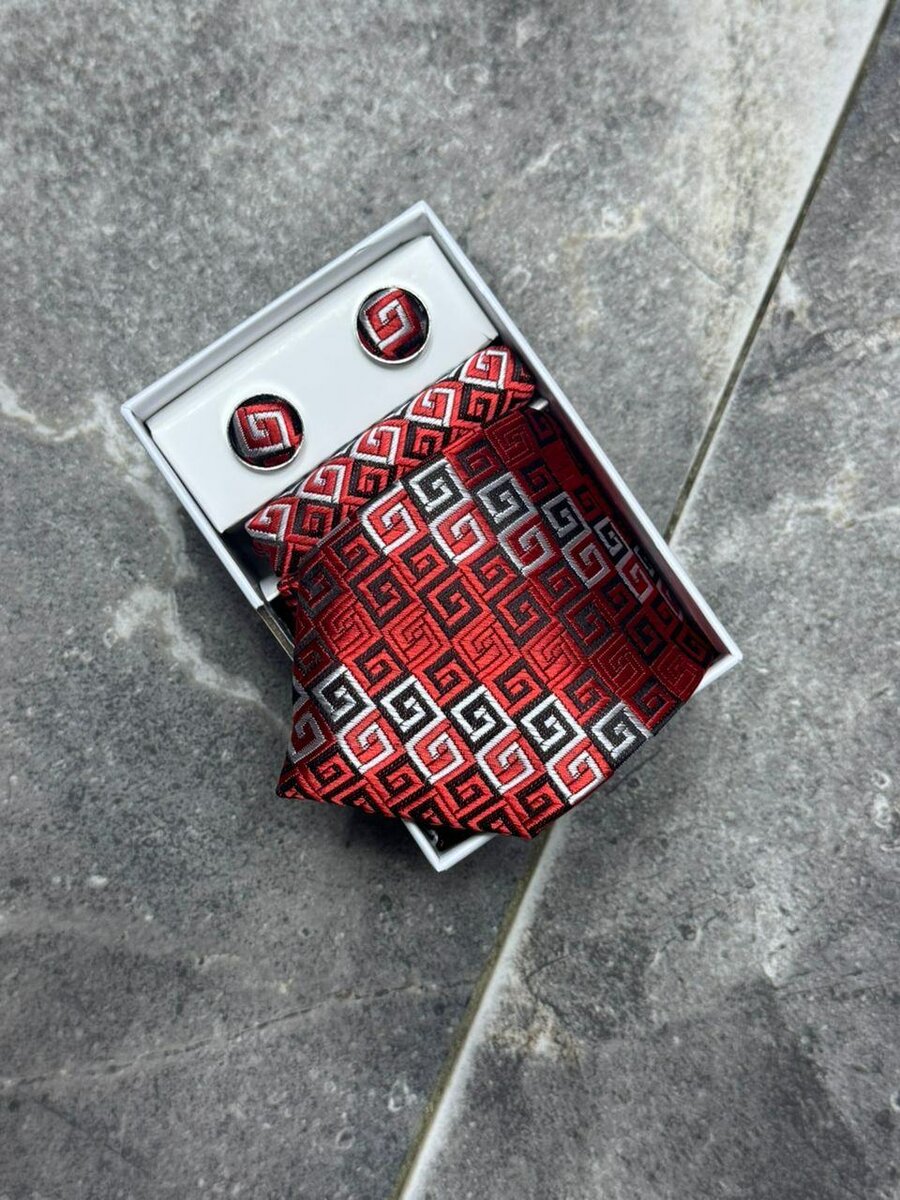 Elegant Tie and Cufflink Set
