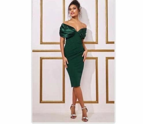 Robe moulante verte élégante