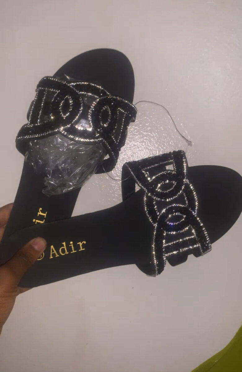 Sandales élégantes ornées