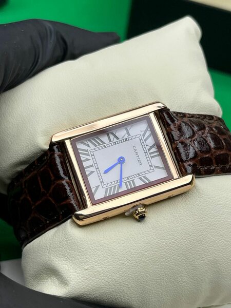 Cartier classique n cuir noir