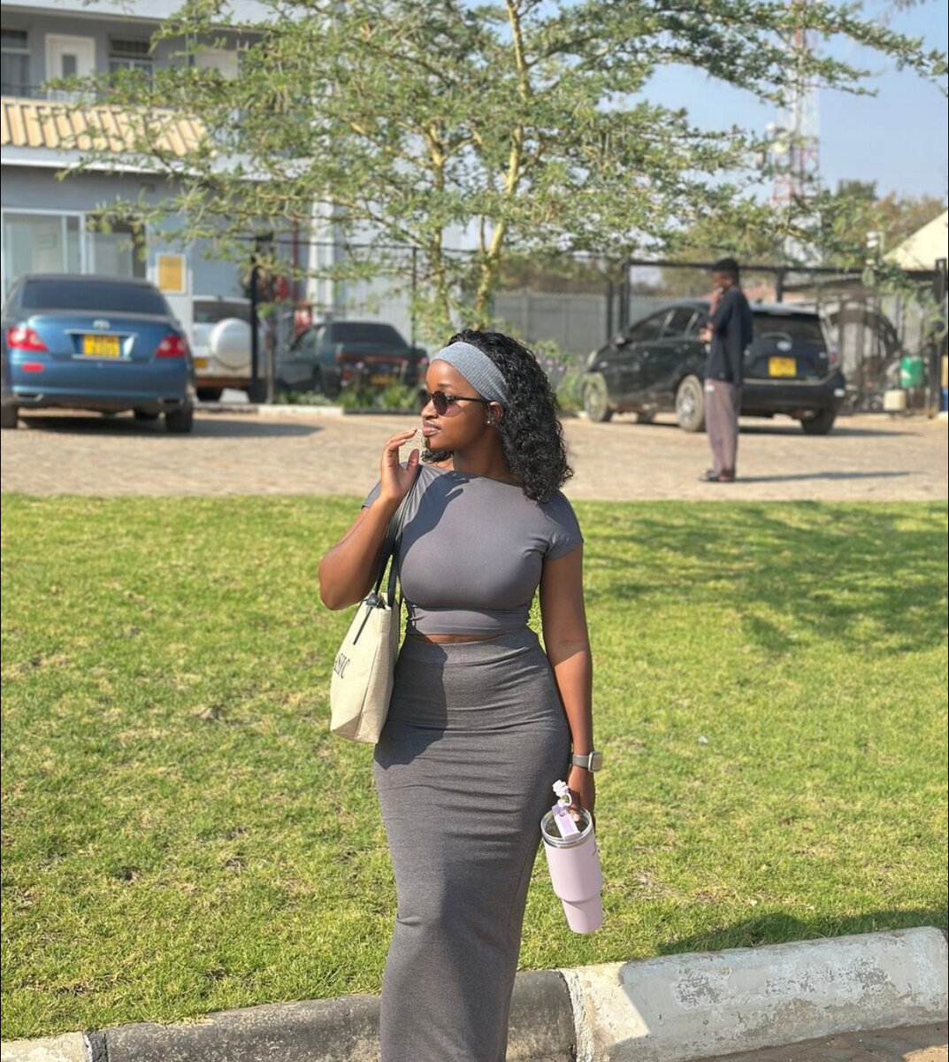 Robe longue ajustée élégante