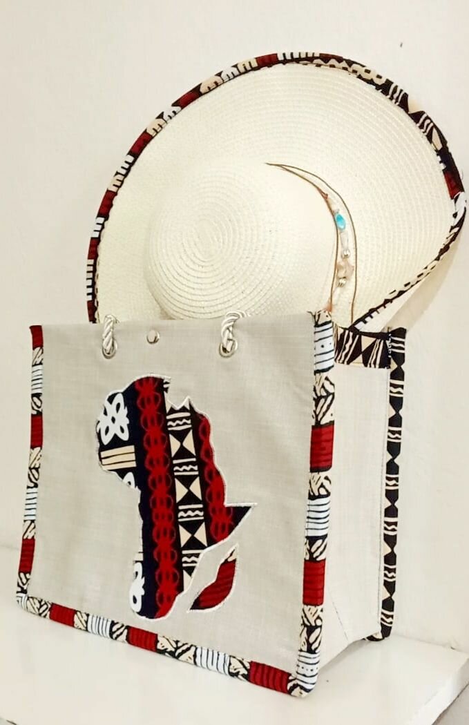 Sac à main ethnique avec chapeau