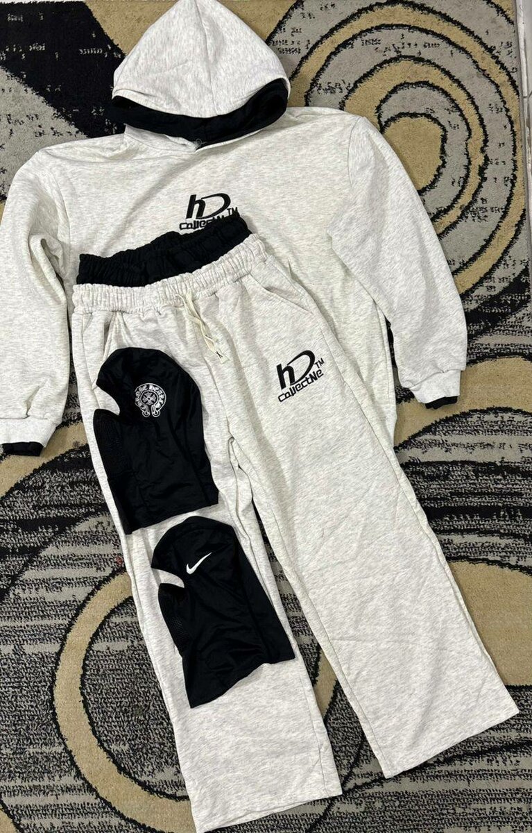 Ensemble de survêtement uni