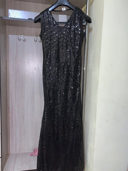 Платья черный