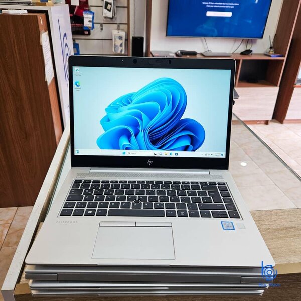 HP ELITEBOOK 840 G5 ( Price is Negotiable)