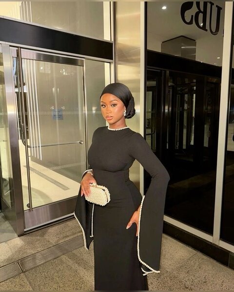 Robe longue élégante noire