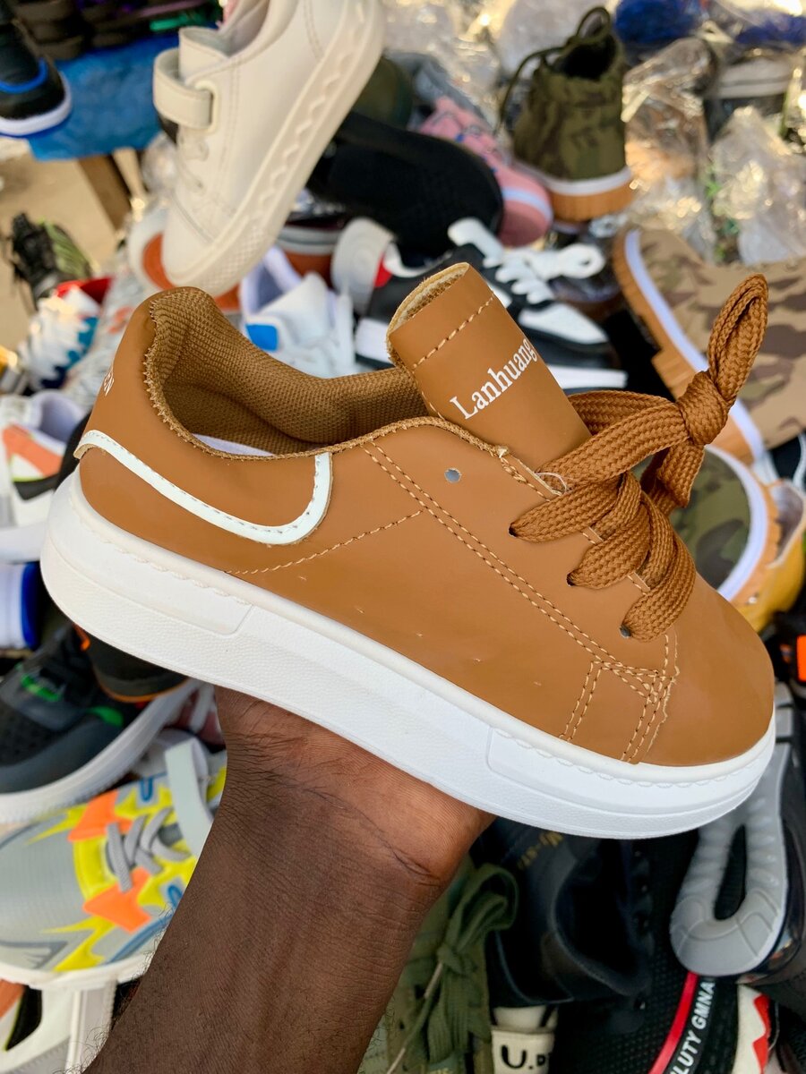 Basket pour les enfants bien chic là de 25 à 37