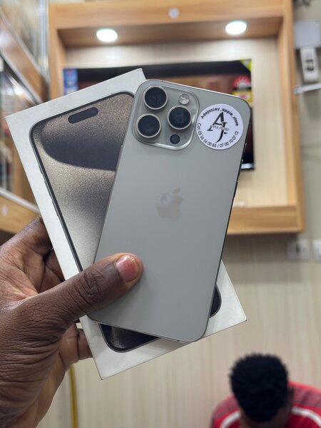 iPhone 15pro max CE 256g