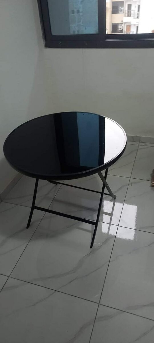 Table vitrée