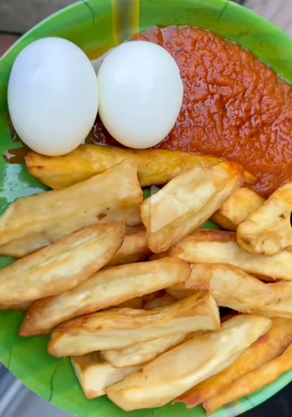 Assiette de patate avec Œufs