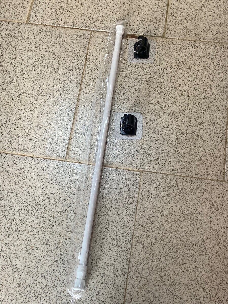 Tringles télescopiques réglables