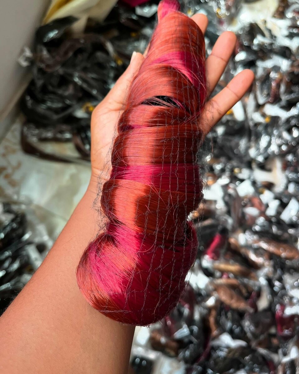 a bundle Rich aunt color  Luxury or nothing  24 inch  150 gram