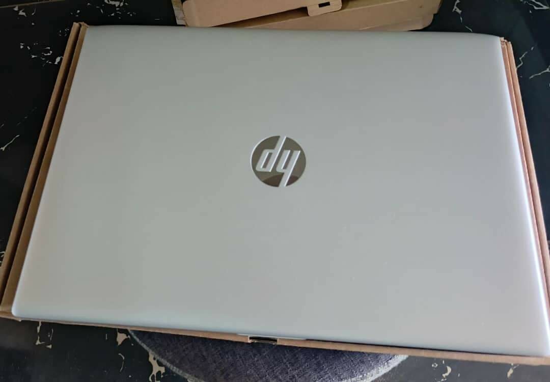 Ordinateur Portable HP Élégant