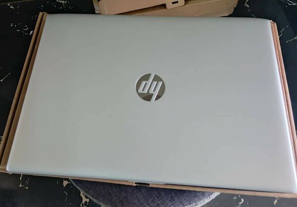 Ordinateur Portable HP Élégant