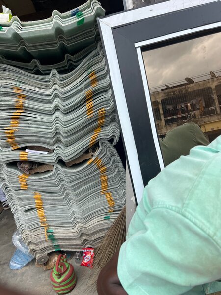 Plaques de tôle ondulée