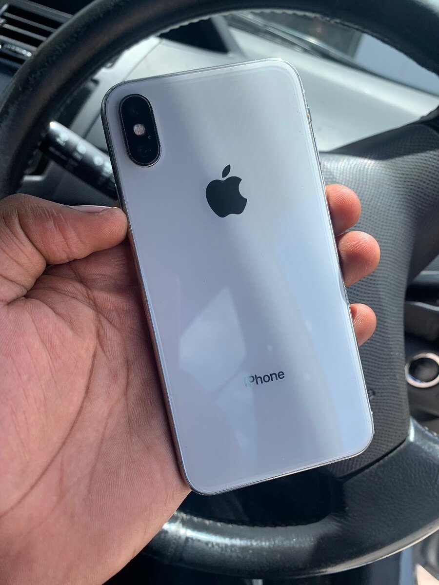iPhone X