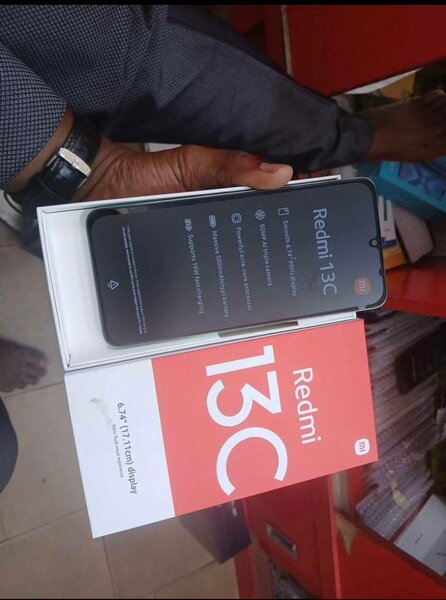 Smartphone Redmi 13C 6.74"