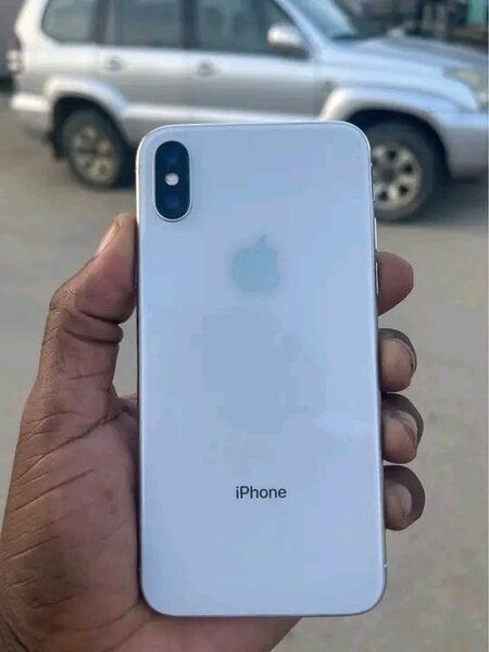 iPhone X