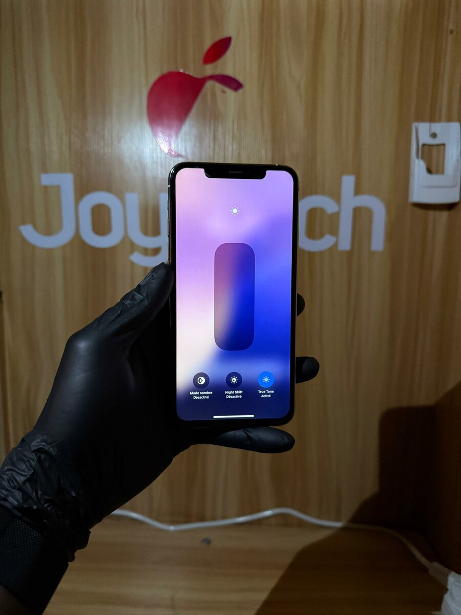 IPHONE 11 PRO MAX 64GO