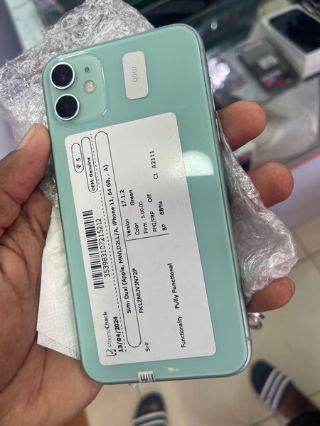 iPhone 11 simple 64 gigas quasi neuf