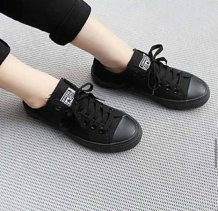 Baskets noires en toile unisexes