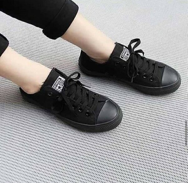 Baskets noires en toile unisexes