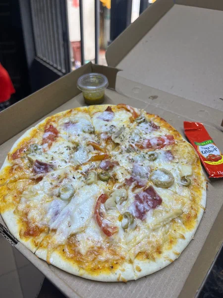 Pizza Gourmet Royal moyen