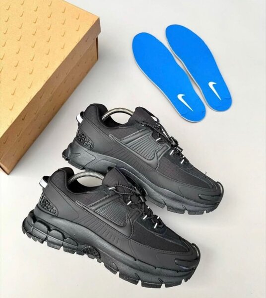 Nike vomero 5 roam