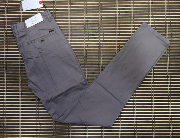 Pantalon gris élégant homme