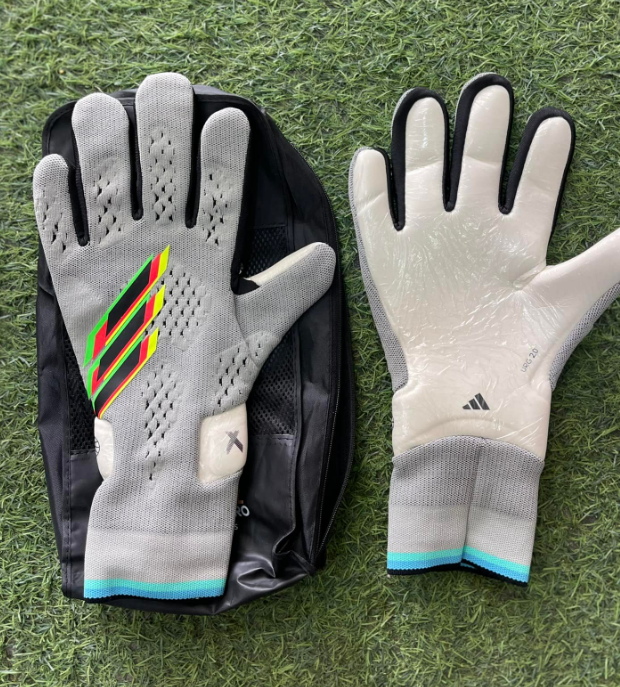 ADIDAS PREDATOR GLOVES