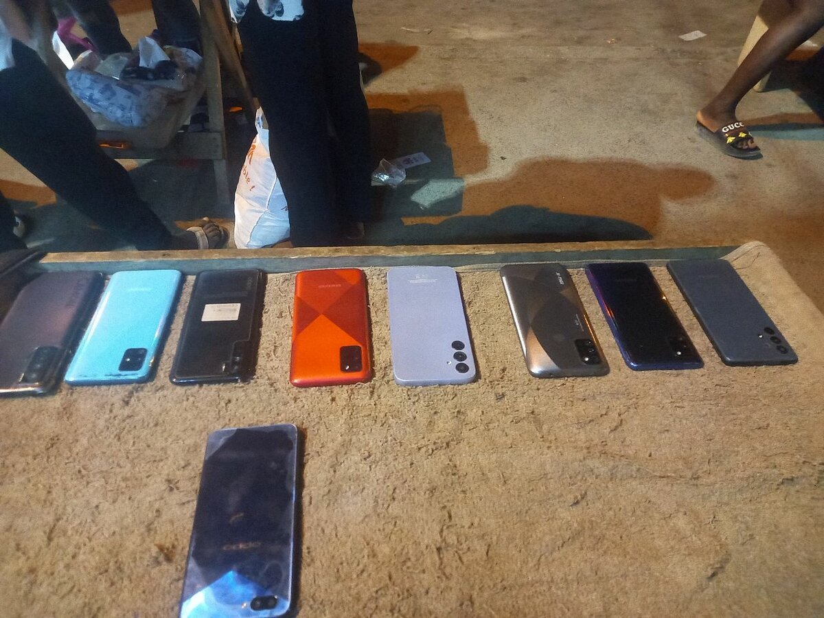 Terno infini  iphone disponible a bon prix