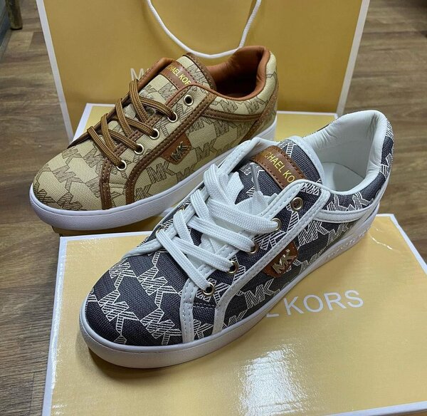 Женская обувь