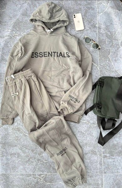 Ensemble de survêtement Essentials