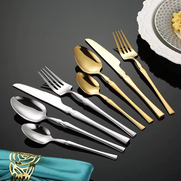 Ensemble de 24 pièces