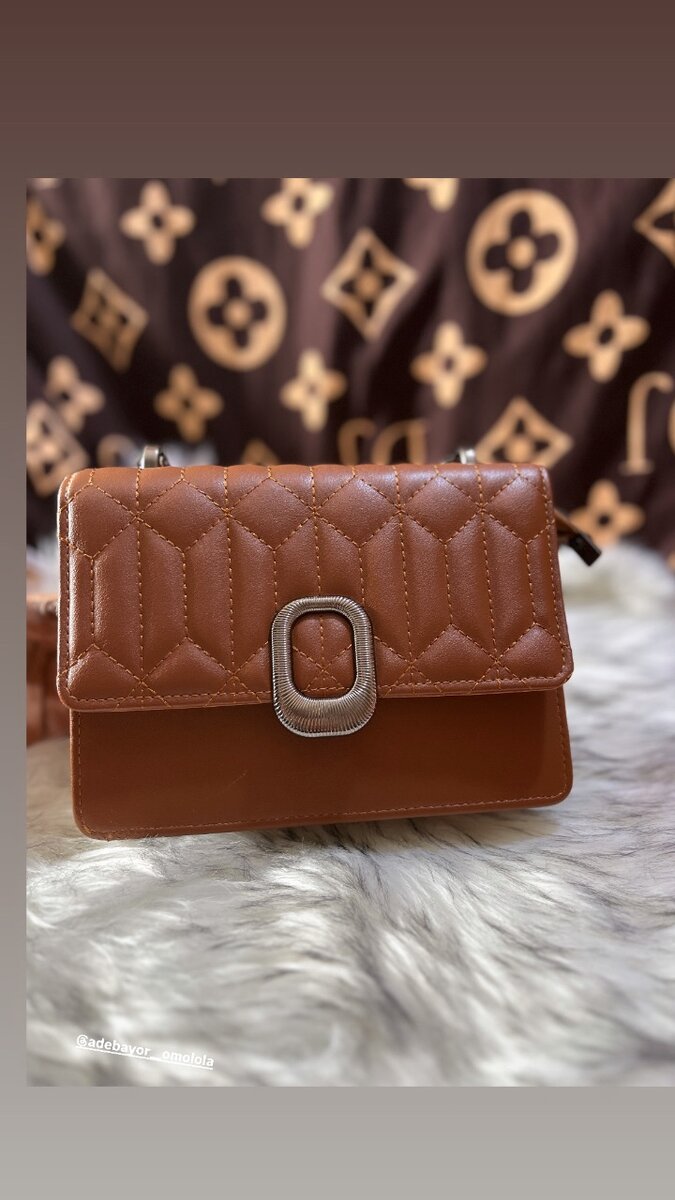 Elegant Women's Crossbody Bags