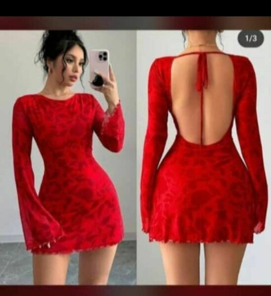 Robe Rouge Échancrée Élégante