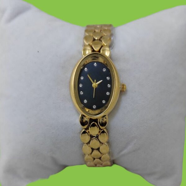 Montre Femme Élégante Dorée