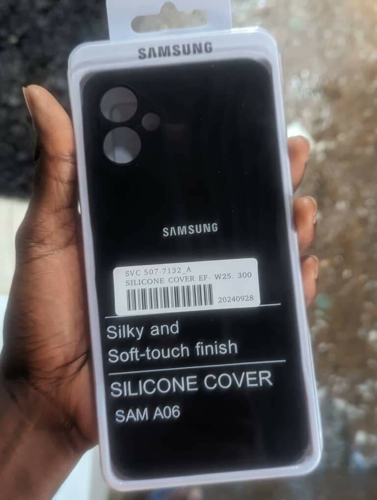 Samsung A06 silicone pouch