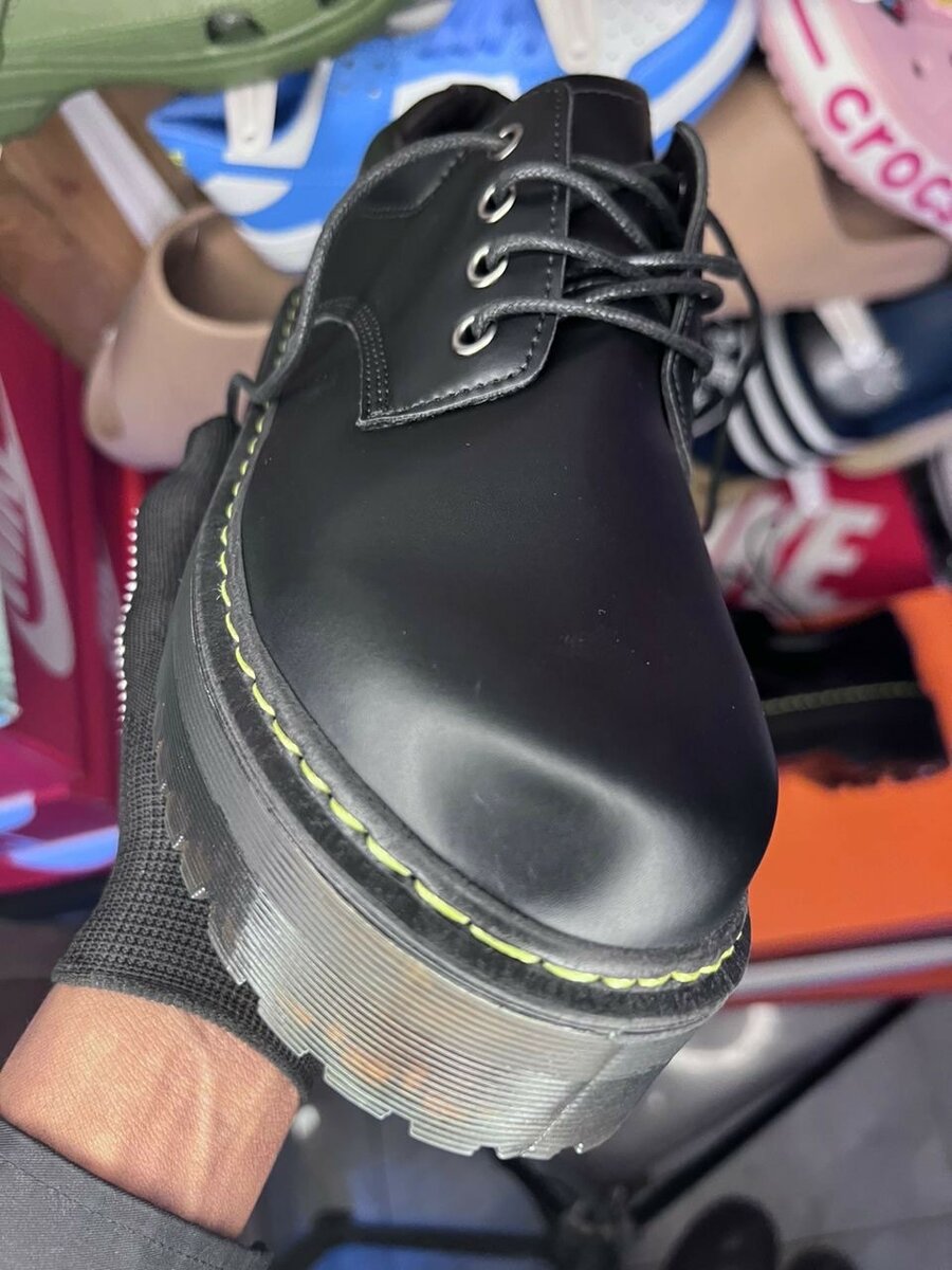 UNISEX DOCTOR MARTIN SHOES