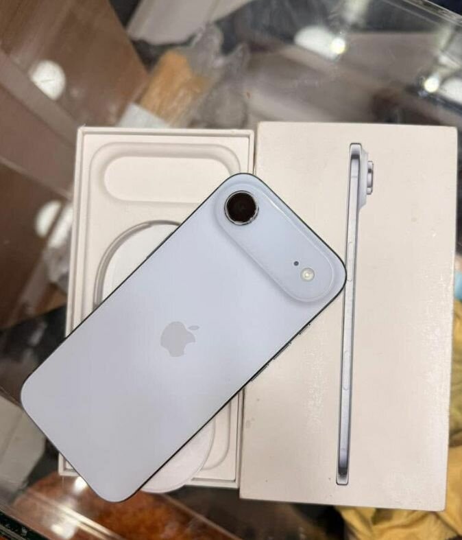 iPhone SE 2023 128Go