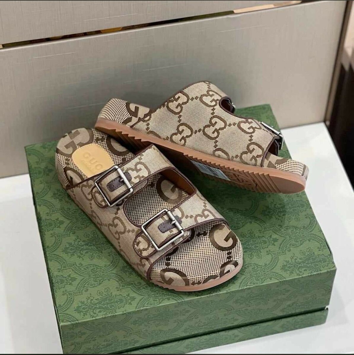 Sandales Gucci de qualité