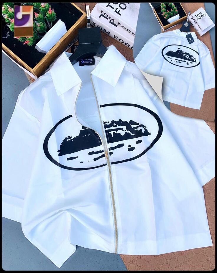 Short sleeve crop top