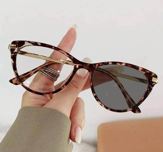 Ladies UV400 Photochromic & anti blue-light frames