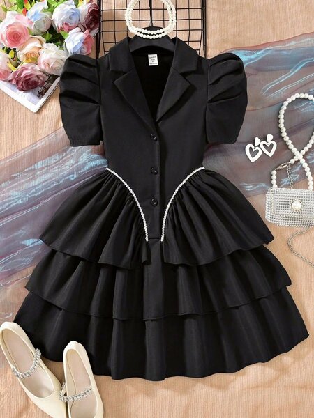 Robe Noire Élégante à Volants