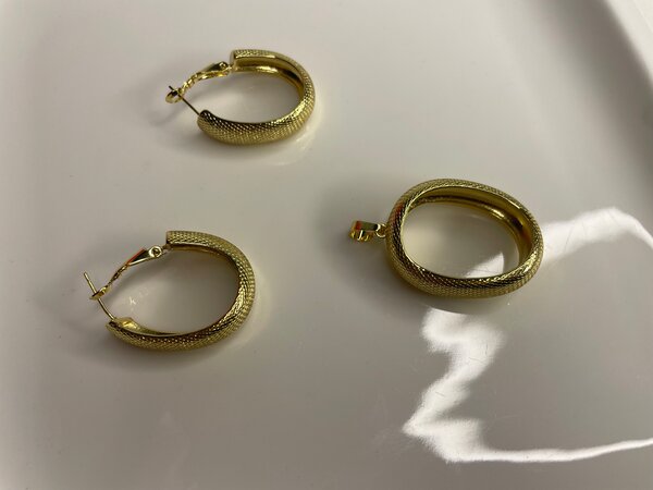 Boucles d'Oreilles Élégantes Dorées