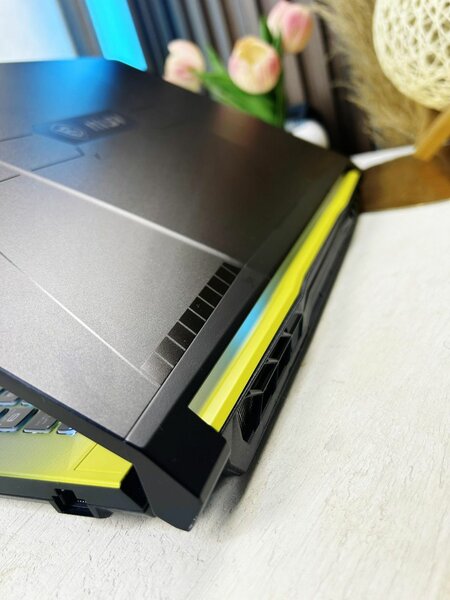 MSi Crosshair 15