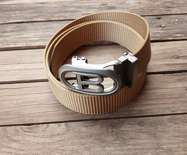 Ceinture avec boucle robuste