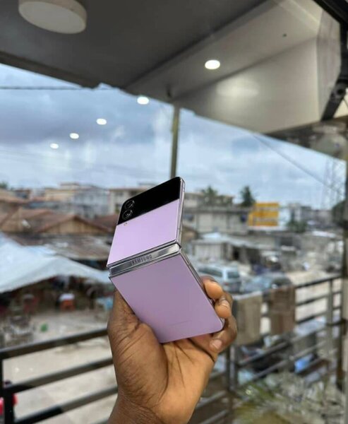 Smartphone Pliante Violet
