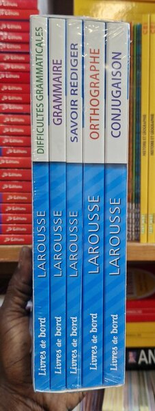 Les Outils de la Langue Française Larousse